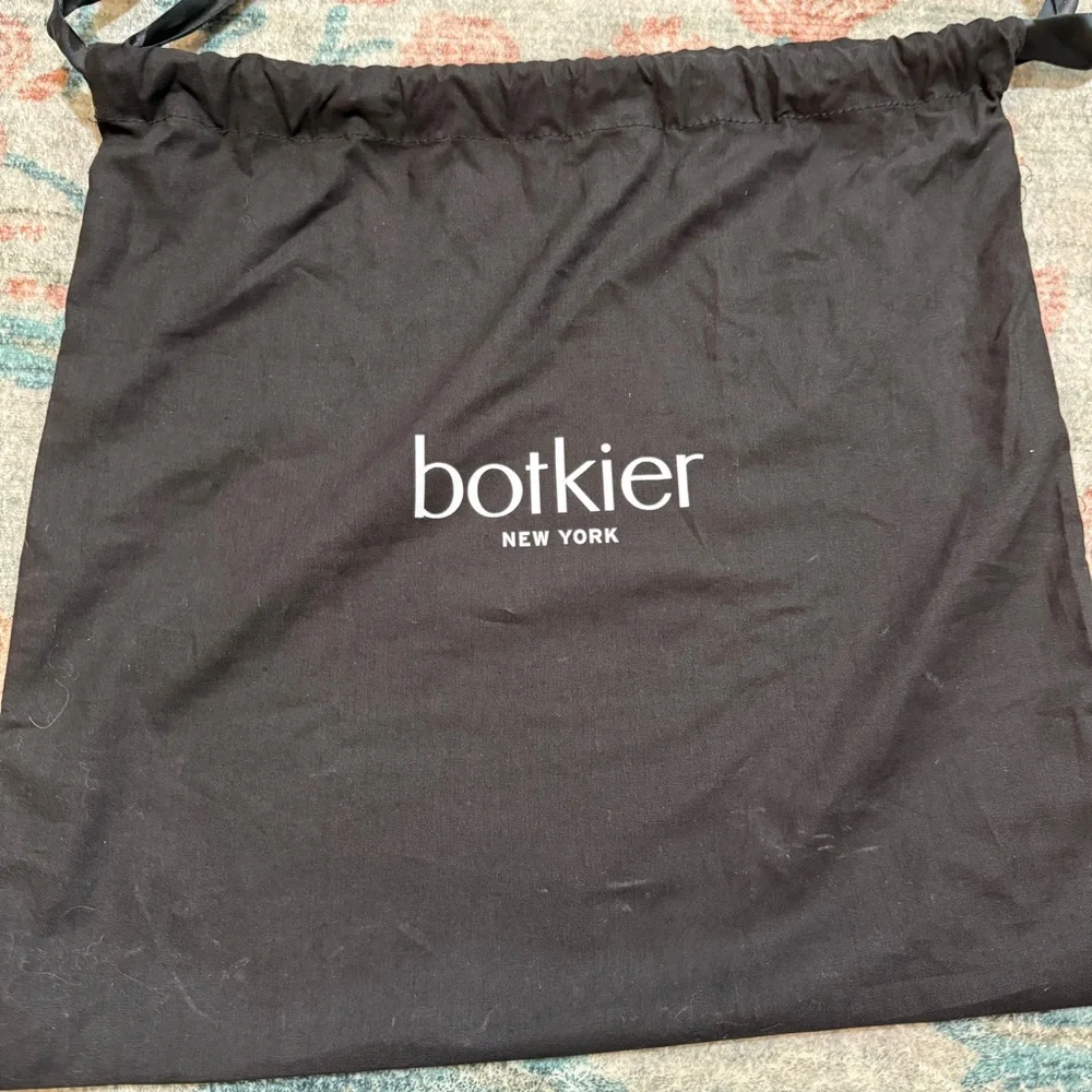 Botkier New York Neutral Colorblock Crossbody Bag - Picture 6 of 9